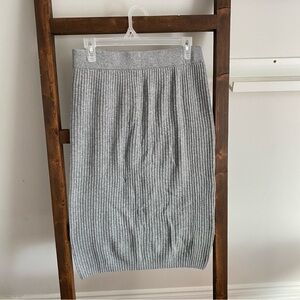 GAP Gray Ribbed Pencil Skirt